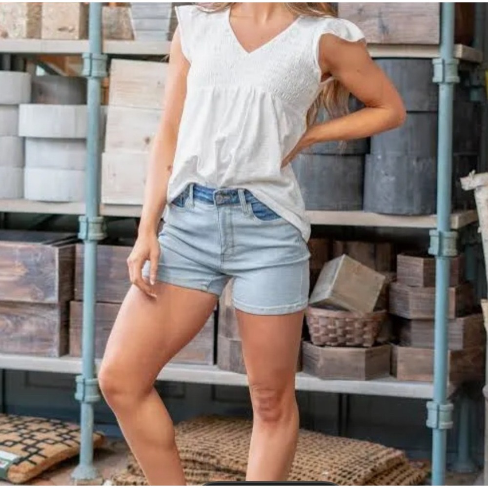 Judy Blue Women's Sz Large Two-Tone Wash High Rise Denim Shorts Casual Summer